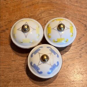 Lenox Porcelain Spice Carousel Jar Lids - Set of 3 
See details below.